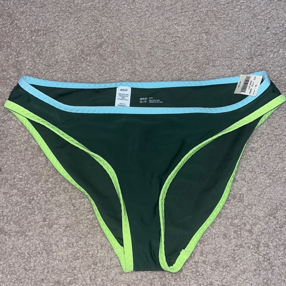 xs aerie bottoms green and blue